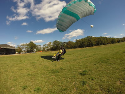 skydiving landing