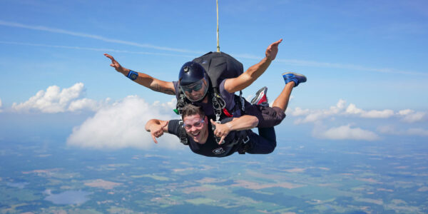 is skydiving scary